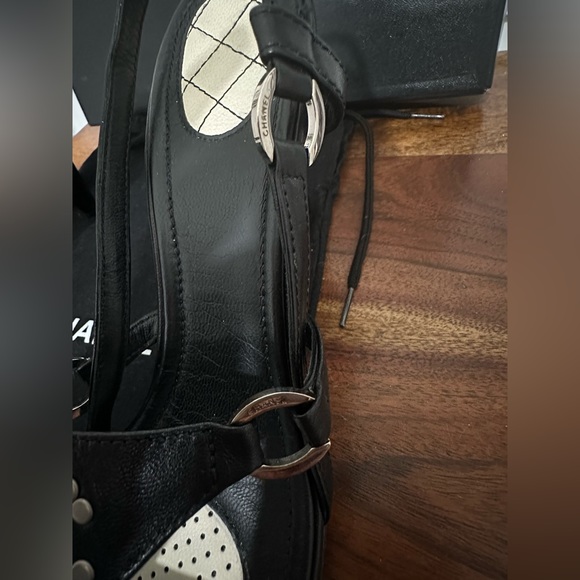 GENUINE CHANEL SLING BACK HEEL SANDALS. SIZE 40 Gorgeous and Great Condition - Picture 6 of 16